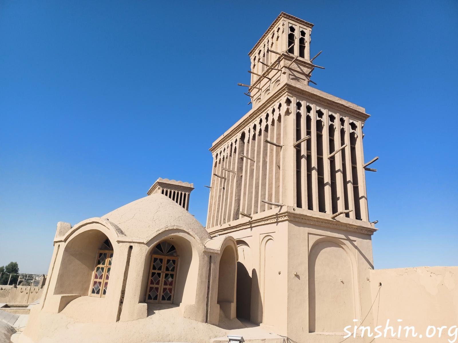 خانه آقازاده و هتل بوتيک آقازاده آبان 1404